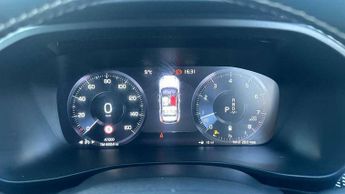 Volvo XC40 2.0 B4P R DESIGN Pro 5dr Auto