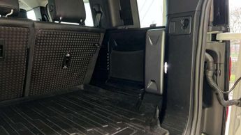 Land Rover Defender 2.0 P300 HSE 110 5dr Auto