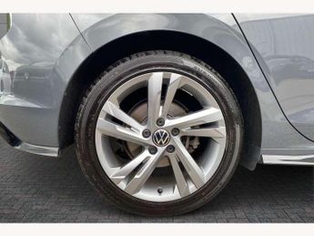Volkswagen Golf 1.5 eTSI 150 R-Line 5dr DSG