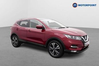 Nissan Qashqai 1.3 DiG-T N-Connecta 5dr [Glass Roof Pack]