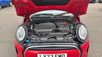 MINI Hatchback 5dr 1.5 Cooper Classic 5dr Auto [Comfort/Nav Pack]