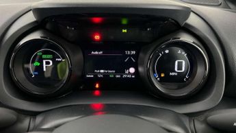 Toyota Yaris 1.5 Hybrid Dynamic 5dr CVT