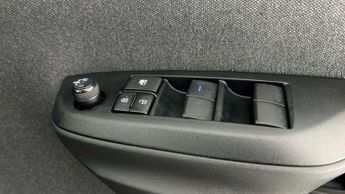 Toyota Yaris 1.5 Hybrid Dynamic 5dr CVT