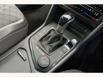 Volkswagen Tiguan 2.0 TDI 4Motion R-Line 5dr DSG