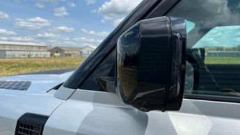 Land Rover Defender 3.0 D250 Hard Top SE Auto