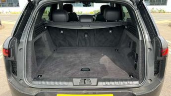 Land Rover Range Rover Sport 3.0 D300 Dynamic SE 5dr Auto