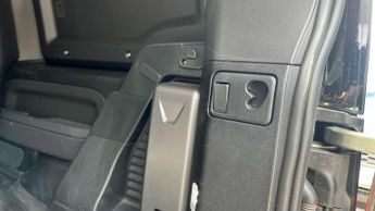 Land Rover Defender 3.0 D250 Hard Top SE Auto
