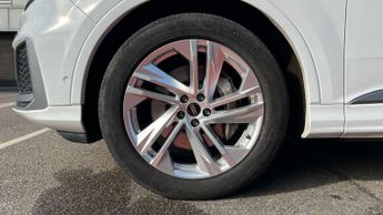 Audi Q7 50 TDI Quattro S Line 5dr Tiptronic