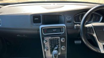 Volvo S60 T4 [190] R DESIGN Lux Nav 4dr Geartronic [Leather]