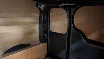 Volkswagen Caddy 2.0 TDI 122PS Commerce Pro Van DSG