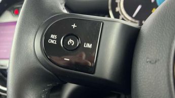 MINI Hatchback 1.5 Cooper Classic 3dr Auto