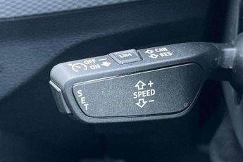Audi Q2 30 TFSI Technik 5dr