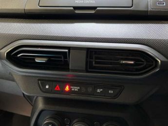 Dacia Sandero 1.0 TCe Bi-Fuel Essential 5dr