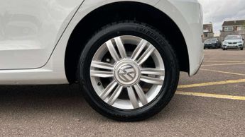 Volkswagen Up 1.0 90PS High Up 5dr