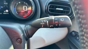 Toyota Yaris 1.5 Hybrid Excel 5dr CVT