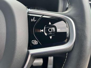 Volvo V60 2.0 T5 [250] R DESIGN Plus 5dr Auto