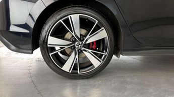 Volkswagen Golf 2.0 TDI 200 GTD 5dr DSG