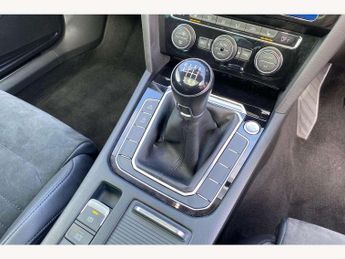 Volkswagen Passat 1.5 TSI EVO 150 GT 4dr [Panoramic Roof]