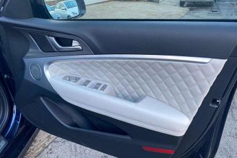 Genesis G70 2.0T Sport Line 4dr Auto