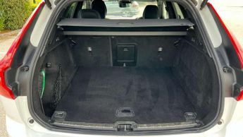 Volvo XC60 2.0 B4D R DESIGN 5dr Geartronic