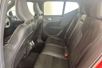 Volvo XC40 2.0 B5P R DESIGN Pro 5dr AWD Auto