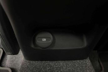 Volvo XC40 2.0 B5P R DESIGN Pro 5dr AWD Auto