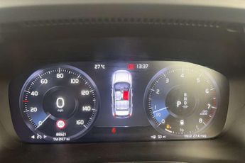 Volvo XC40 2.0 B5P R DESIGN Pro 5dr AWD Auto