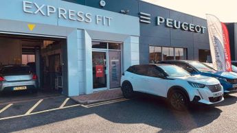Peugeot 208 1.2 PureTech 100 Allure 5dr