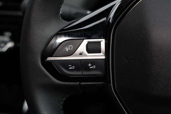 Peugeot 208 1.2 PureTech 100 Allure 5dr