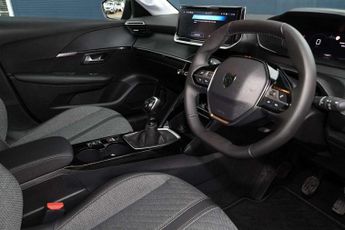 Peugeot 208 1.2 PureTech 100 Allure 5dr