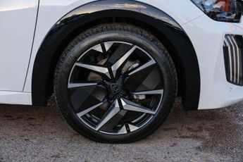 Peugeot 208 1.2 PureTech 100 GT 5dr