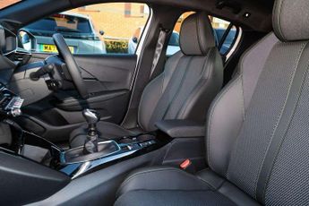 Peugeot 208 1.2 PureTech 100 GT 5dr