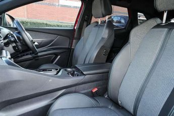 Peugeot 3008 1.2 PureTech Allure Premium+ 5dr EAT8