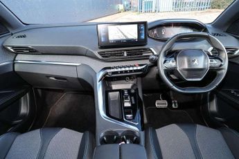 Peugeot 3008 1.2 PureTech Allure Premium+ 5dr EAT8