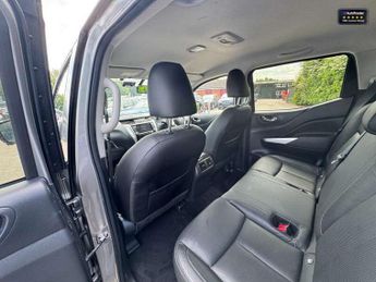 Nissan Navara Double Cab Pick Up Tekna 2.3dCi 190 TT 4WD Auto