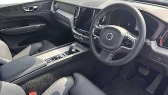 Volvo XC60 2.0 B5P Plus Dark 5dr AWD Geartronic