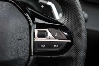 Peugeot 208 1.2 Hybrid 136 GT 5dr e-DSC6