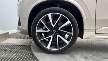 Volvo XC90 2.0 B6P Ultimate Dark 5dr AWD Geartronic