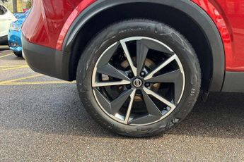 Nissan Qashqai 1.3 DiG-T MH Tekna 5dr