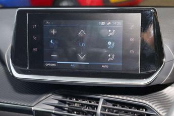 Peugeot 208 1.2 PureTech 100 Allure Premium + 5dr