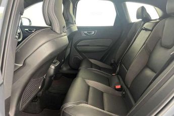 Volvo XC60 2.0 B5P R DESIGN 5dr AWD Geartronic