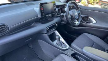 Toyota Yaris 1.5 Hybrid Design 5dr CVT