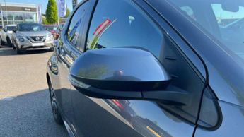 Toyota Yaris 1.5 Hybrid Design 5dr CVT