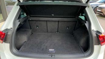Volkswagen Tiguan 2.0 TDi 150 4Motion R-Line Tech 5dr DSG