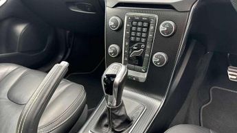 Volvo V40 T3 [152] R DESIGN Edition 5dr