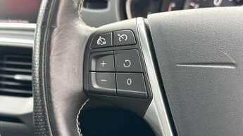 Volvo V40 T3 [152] R DESIGN Edition 5dr