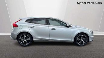 Volvo V40 T3 [152] R DESIGN Edition 5dr