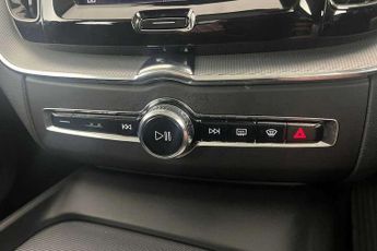 Volvo XC60 2.0 B5P Core 5dr AWD Geartronic