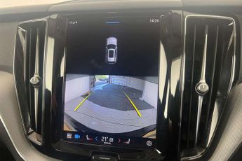 Volvo XC60 2.0 B5P Core 5dr AWD Geartronic