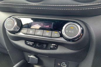 Nissan Juke 1.6 Hybrid N-Connecta 5dr Auto